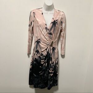 Calvin Klein 3/4 sleeve waist gold bar women’s dress size 4.